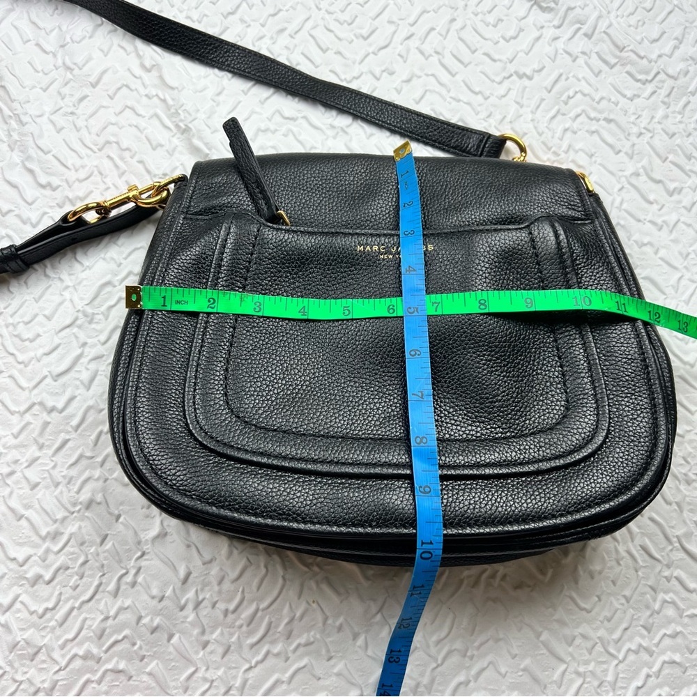 Marc Jacobs Empire City Messenger Leather
Crossbody Bag Black - Picture 12 of 12